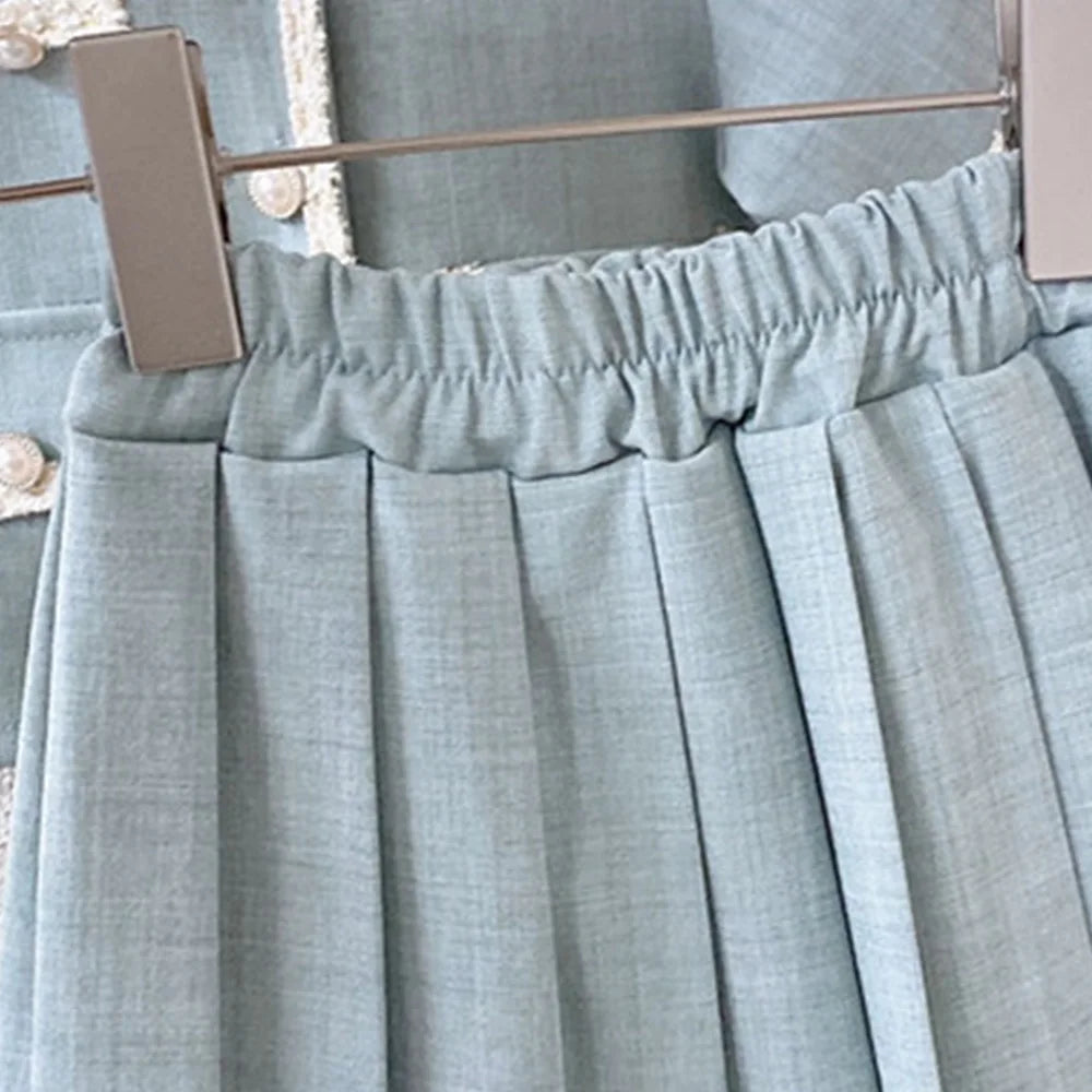 Bear Leader Korean Version of The Girl's Small Incense Wind Set 2023 Summer New Short-sleeved Top Pleated Skirt Two-piece Set
