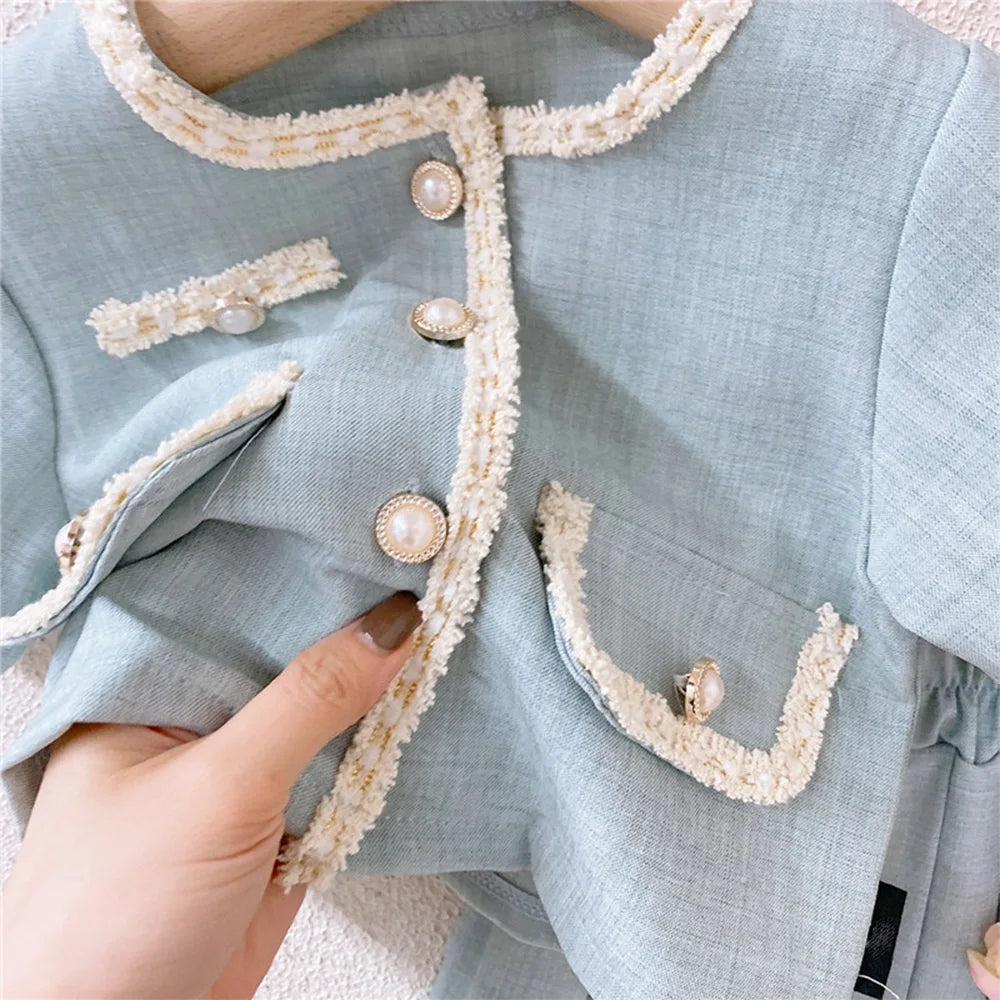 Bear Leader Korean Version of The Girl's Small Incense Wind Set 2023 Summer New Short-sleeved Top Pleated Skirt Two-piece Set