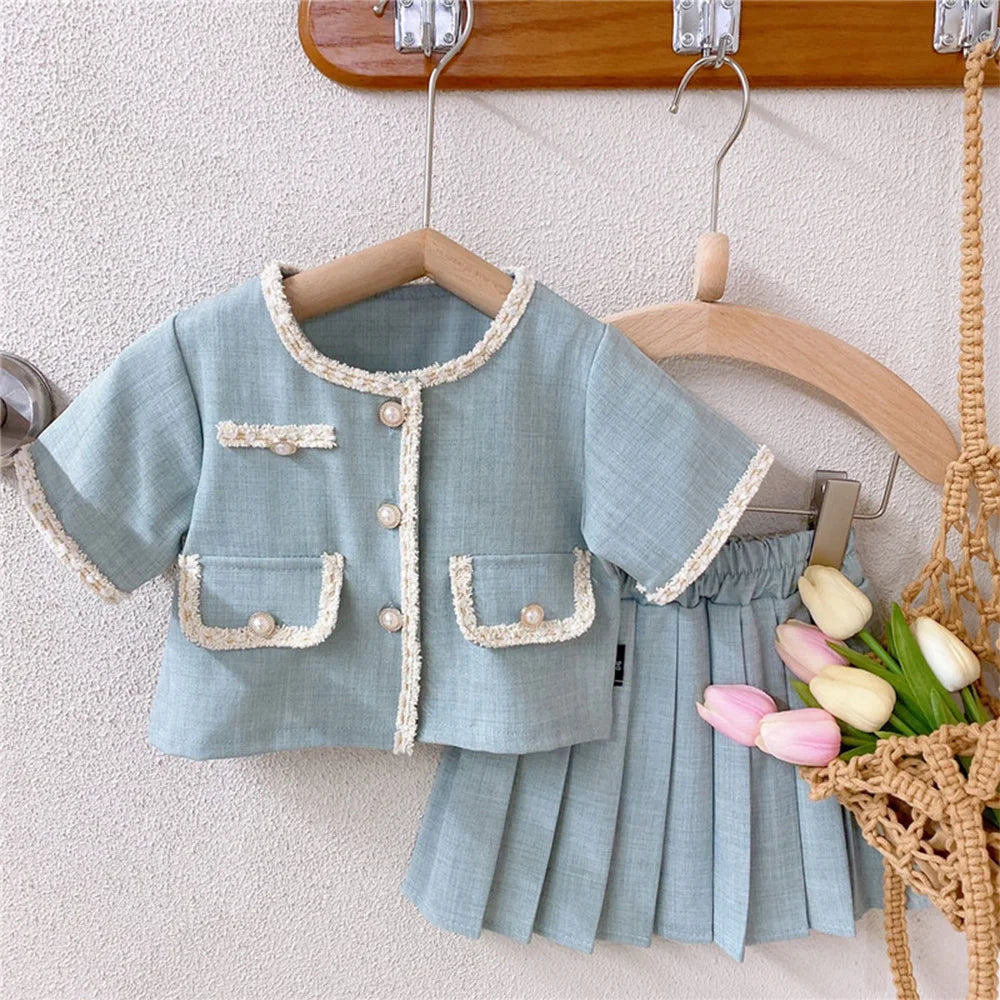 Bear Leader Korean Version of The Girl's Small Incense Wind Set 2023 Summer New Short-sleeved Top Pleated Skirt Two-piece Set
