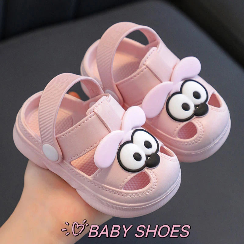 Children's slippers summer boys' and girls' cartoon cute anti slip toe hole shoes baby cool slippers