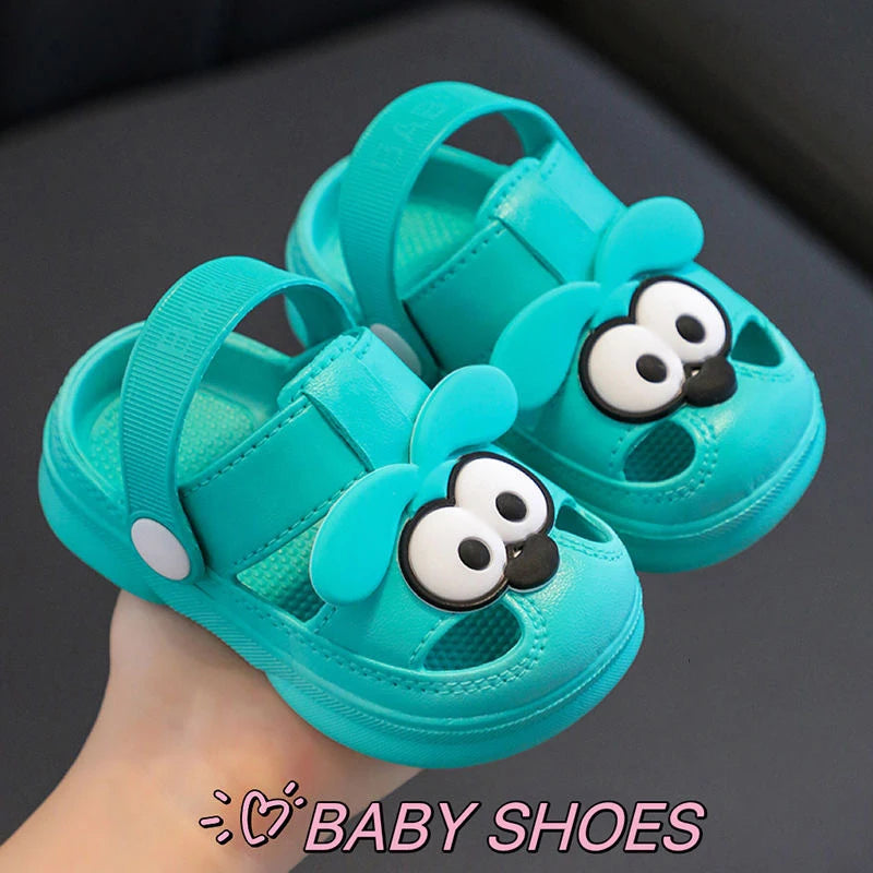 Children's slippers summer boys' and girls' cartoon cute anti slip toe hole shoes baby cool slippers